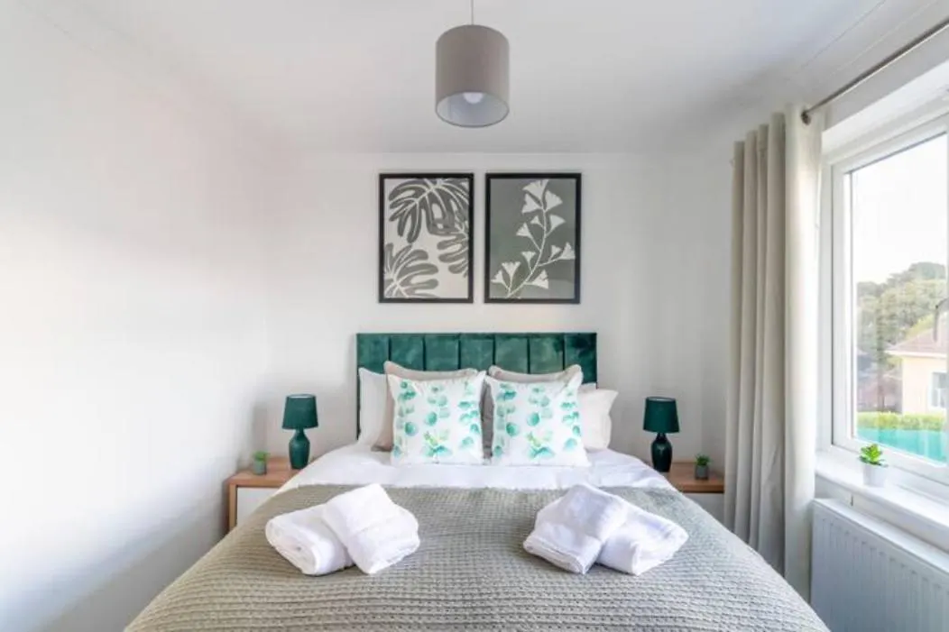 公寓 Large Sea View 2 Bedroom Sleeps 6 - Free Parking 伯恩茅斯 英国